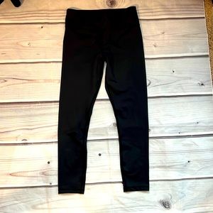 Mid-Rise Black Light n Tight Leggings 24”